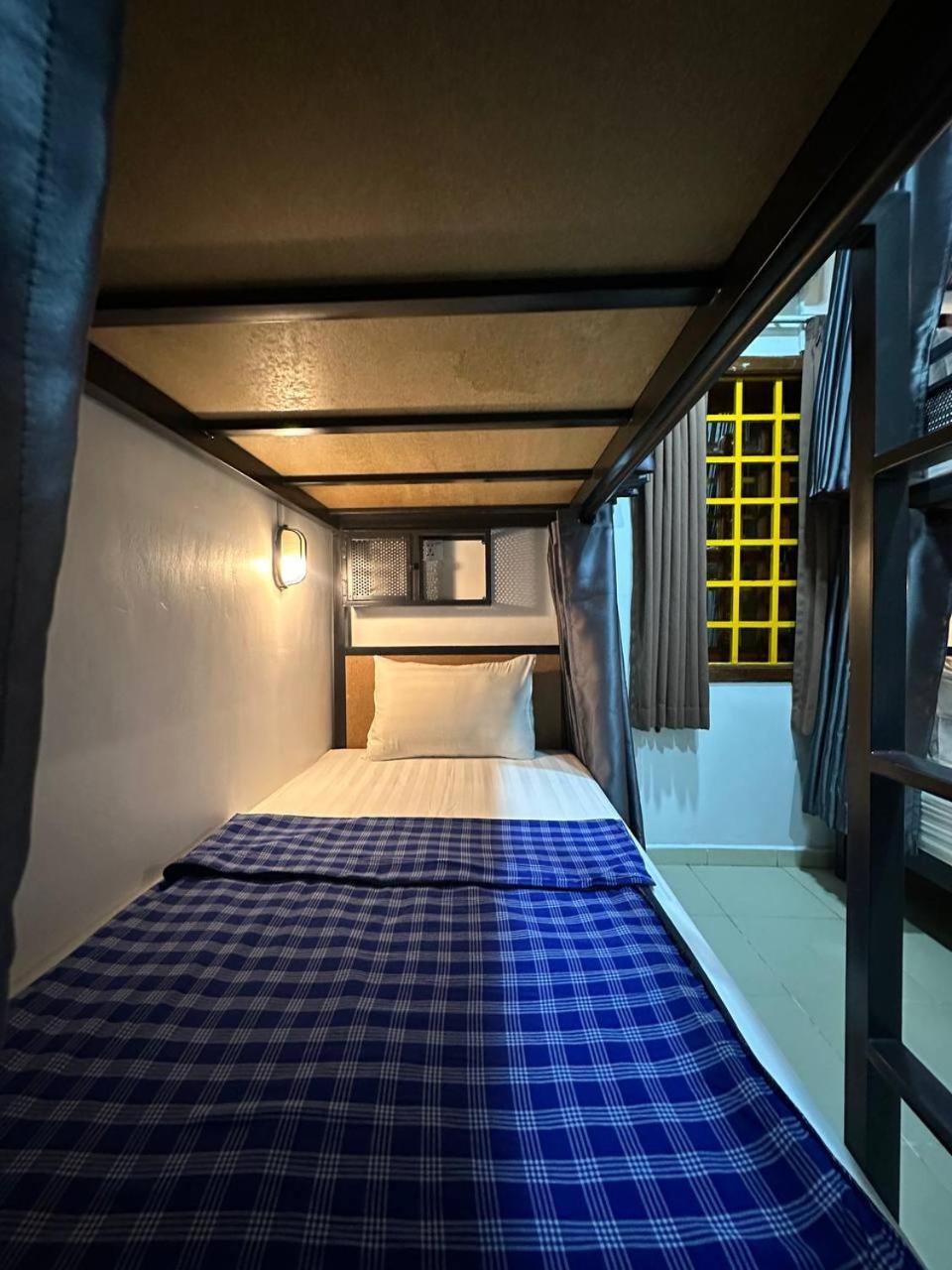 พูลไซด์ วิลลา Hotel พนมเปญ ภายนอก รูปภาพ